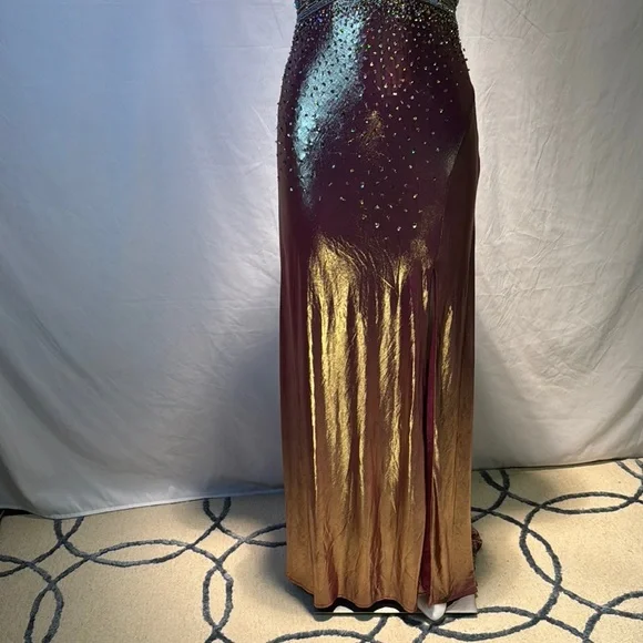 Elegant Burgundy  Evening Dress - Picture 2 of 15